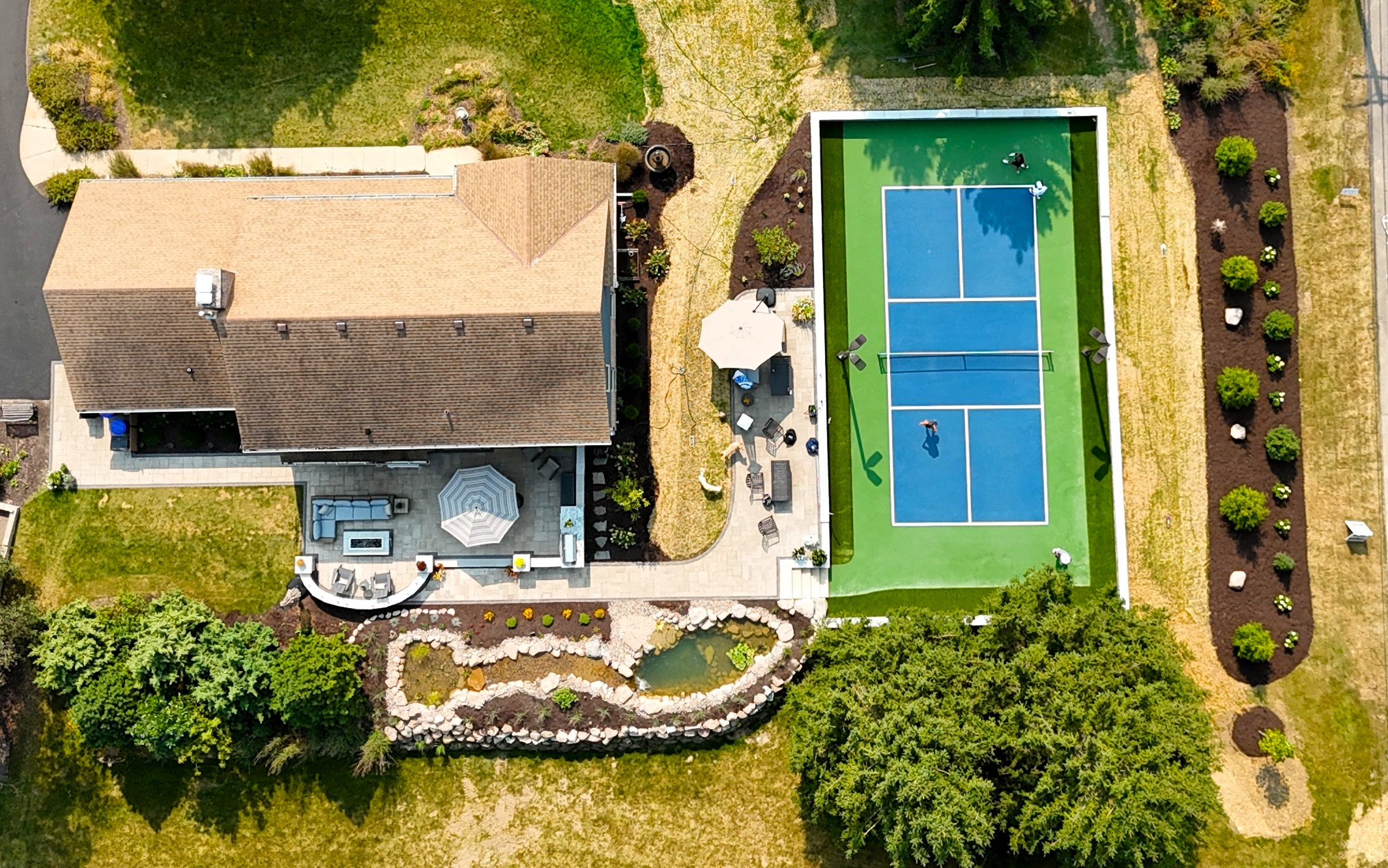 Liban Landscape | Premier Turf & Greens Outdoor Space Elm Grove